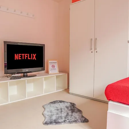Apartment Full House - The Red - Netflix + Wifi Inkl.