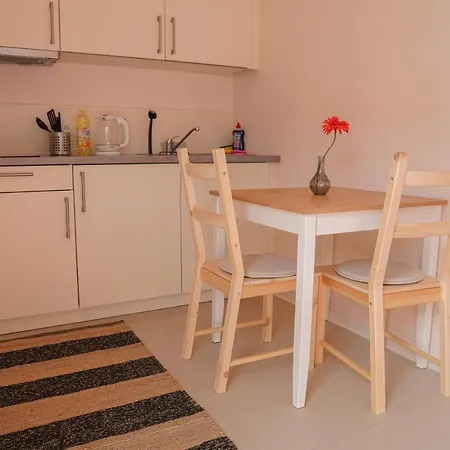 Full House - The Red - Netflix + Wifi Inkl. Appartement